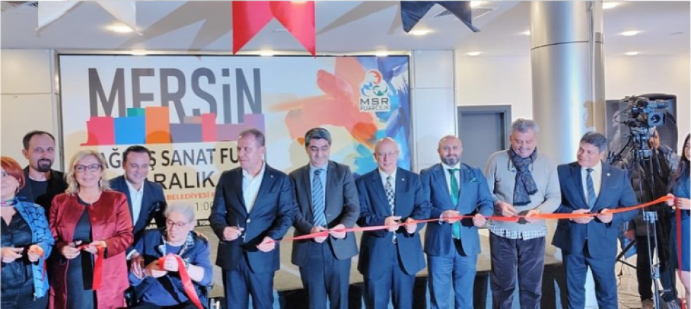 Başkan Işıkbay, Mersin Çağdaş Sanat Fuarı’nda - GÜNDEM - İnternetin Ajansı