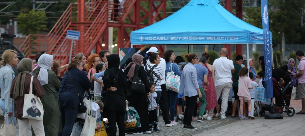 Kocaelili çocuklar gökyüzüne dokundu - MAGAZİN - İnternetin Ajansı